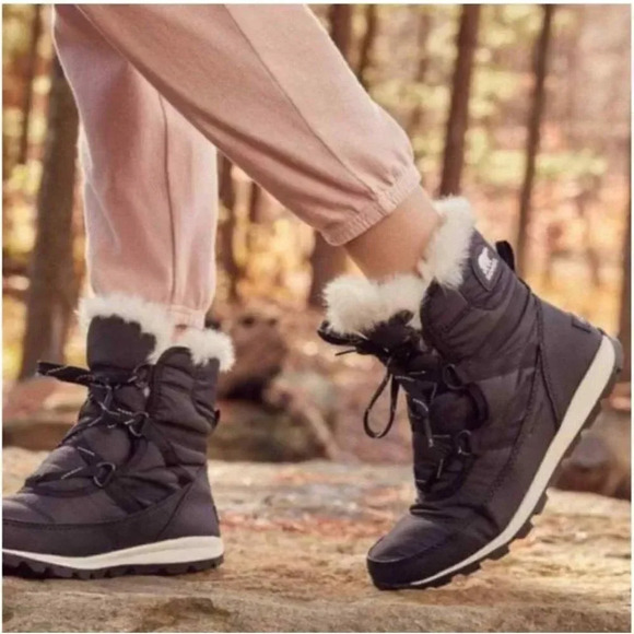 SORELWomens Whitney II Short Lace Faux Fur Snow Boots BlackSize 10.5